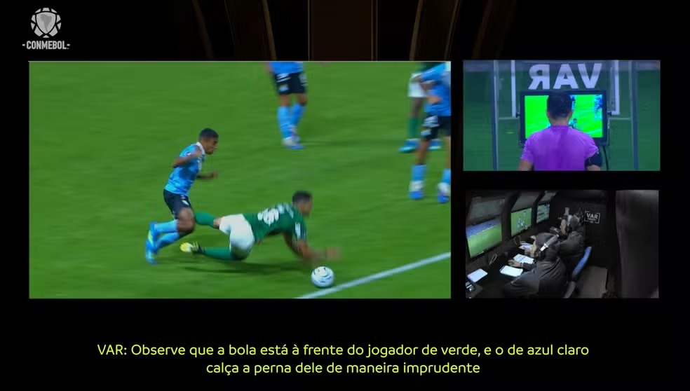 Conmebol revela comunicação do VAR em pênalti do Palmeiras