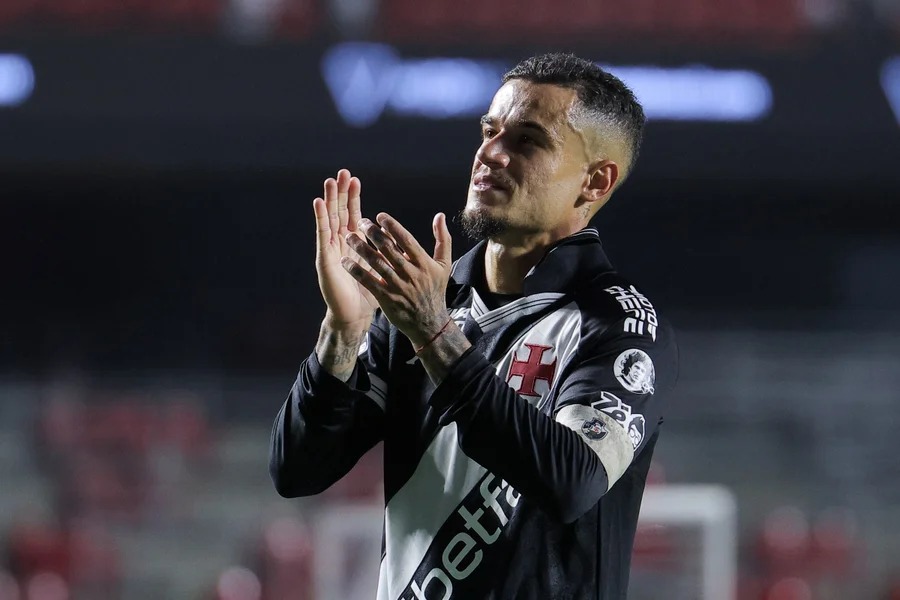 Vasco segue com Coutinho como artilheiro mesmo após rescisão
