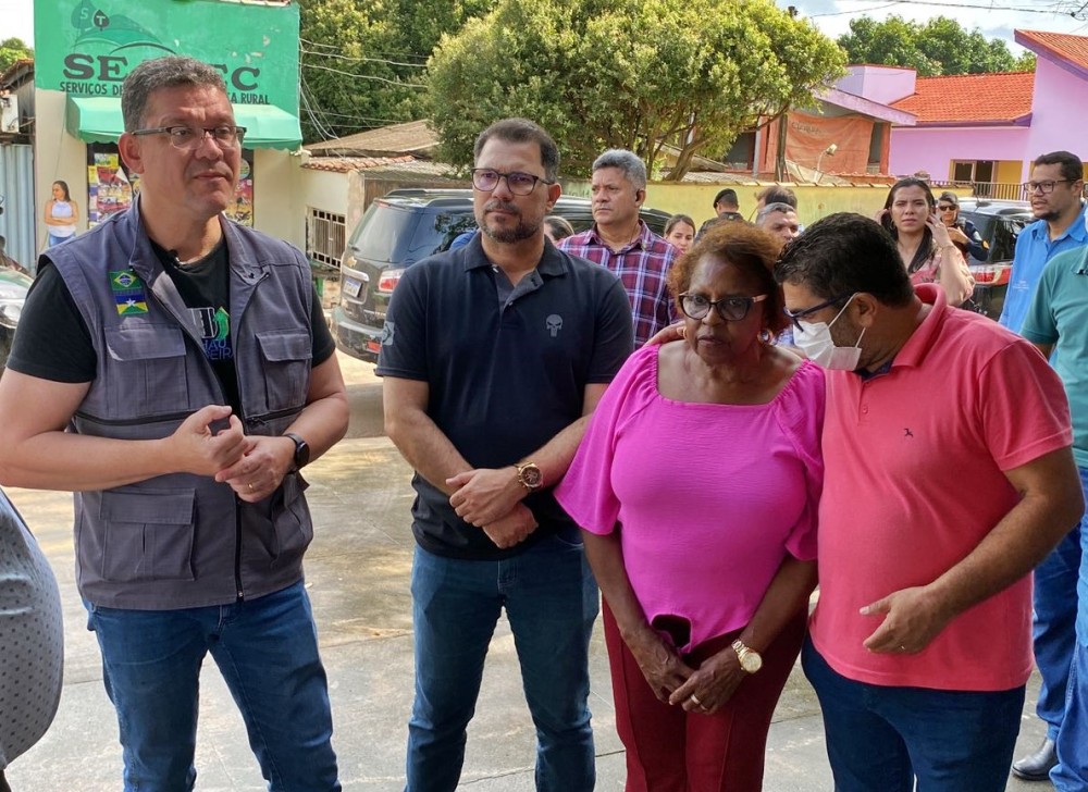 Rosária Helena, vereadora de Ouro Preto do Oeste (RO), acompanha a comitiva do governador a mais dois municípios, Teixeirópolis e Urupá