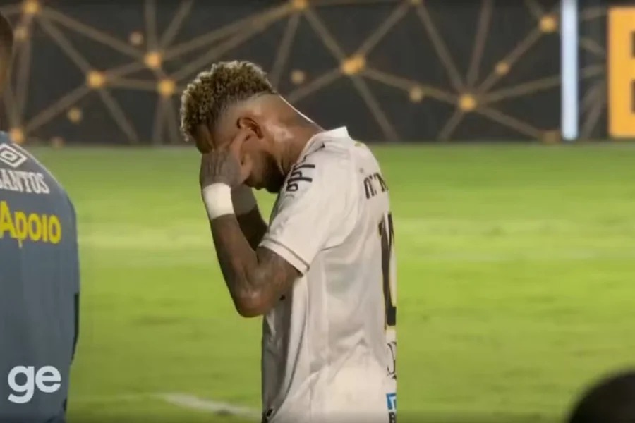 Neymar reage a críticas nas redes após episódio recente