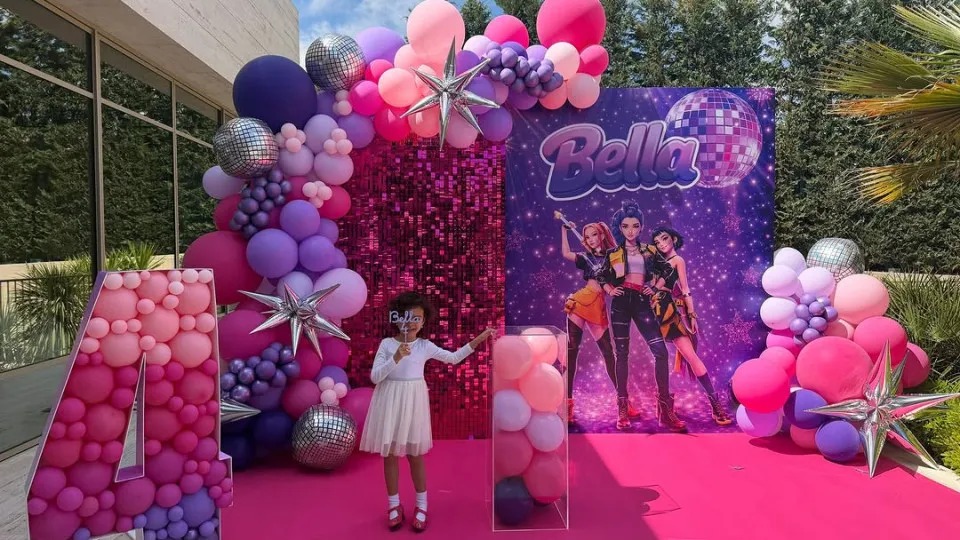 CR7 celebra aniversário da filha e recorda perda do filho