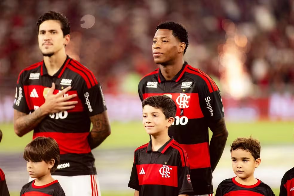 Plata conquista titularidade no Flamengo após chegada de Jardim