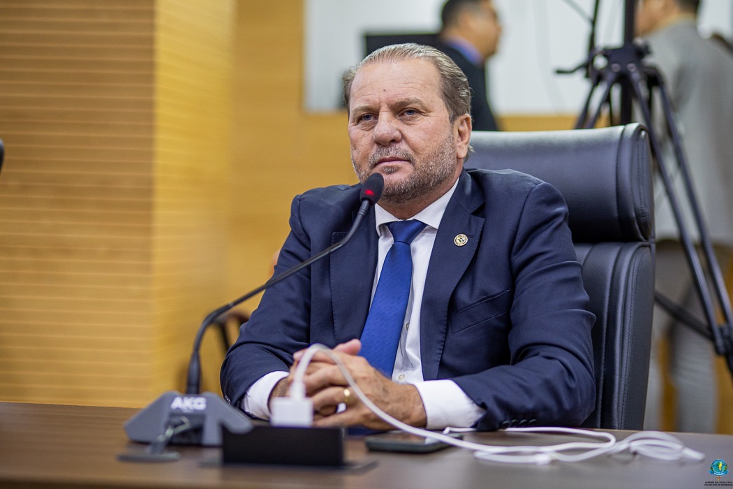 A força da palavra: Deputado Cirone Deiró relembra episódio marcante de compromisso e honra
