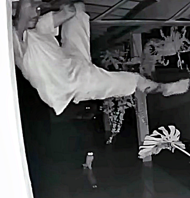 Homem invade comércio e residência pelo telhado em Cacoal