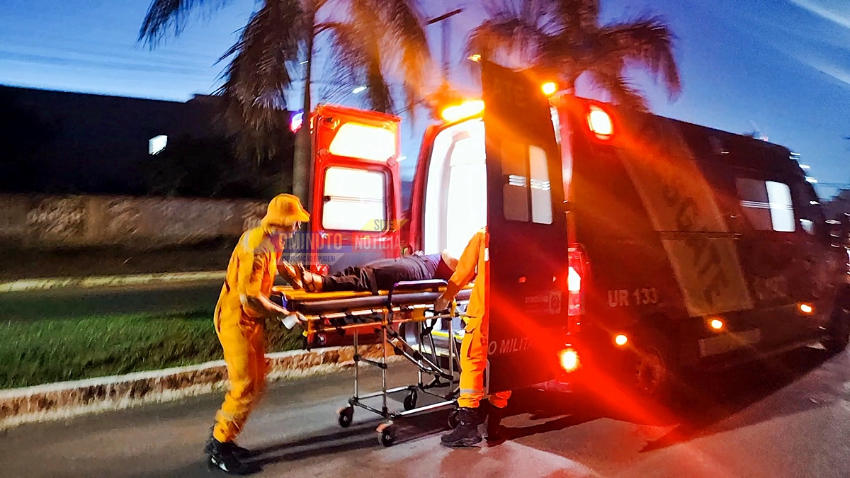 Acidente entre pick-up e motocicleta deixa mulher ferida na avenida Belo Horizonte, em Cacoal