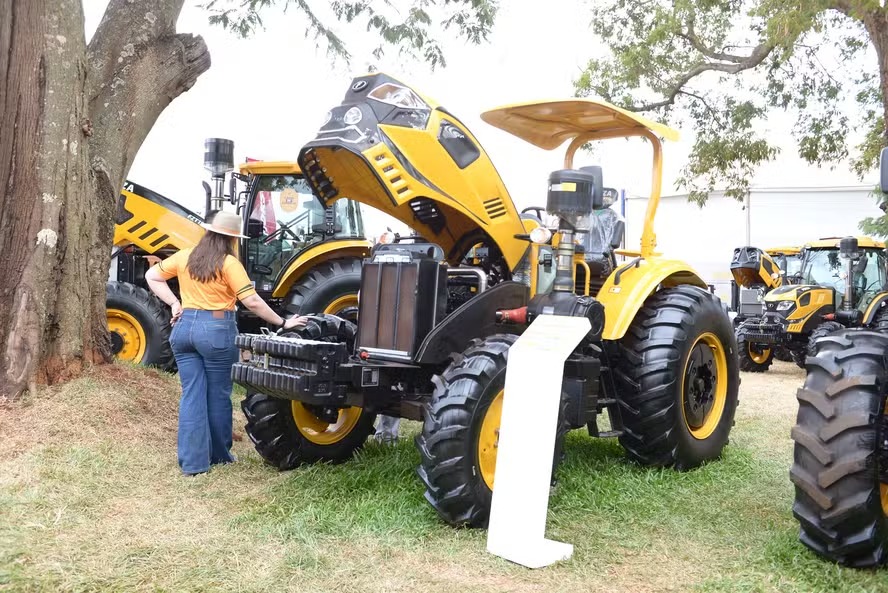 Receita de máquinas agrícolas cai no início do ano e recua 16,4%