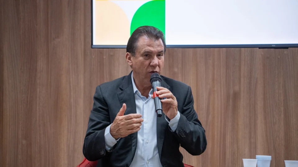 Desenrola 2 autoriza uso parcial do FGTS para quitar débitos, diz ministro