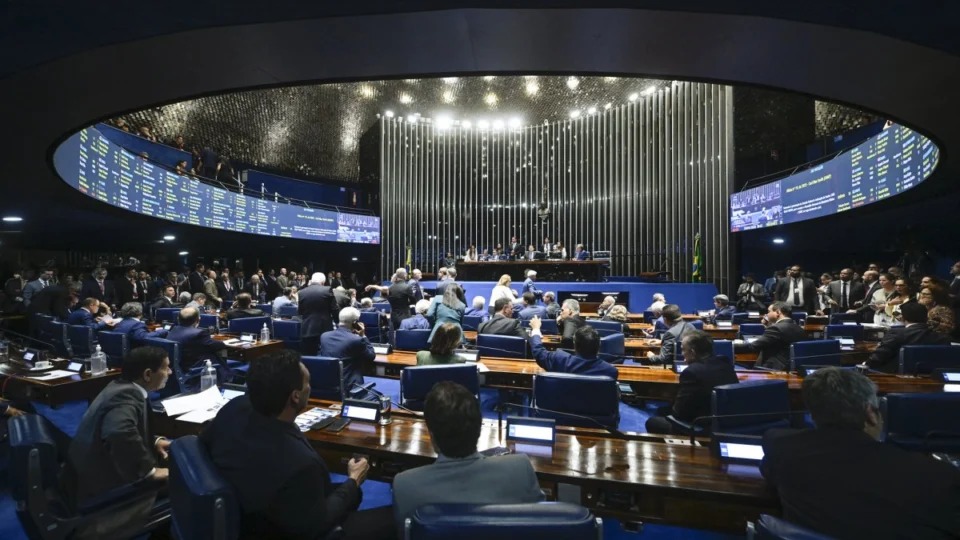 Eleições refletem crise no STF e ampliam peso do Senado nos estados-chave