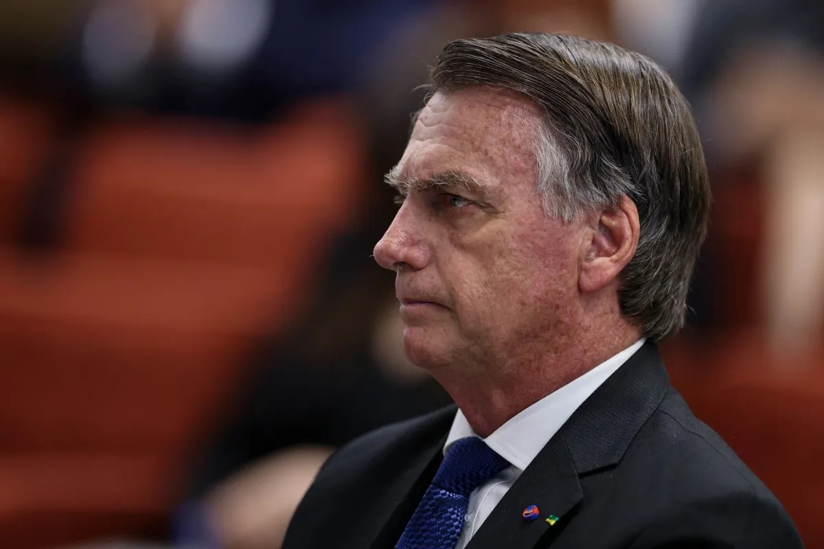 Equipe médica indica melhora de Jair Bolsonaro e possível alta na segunda