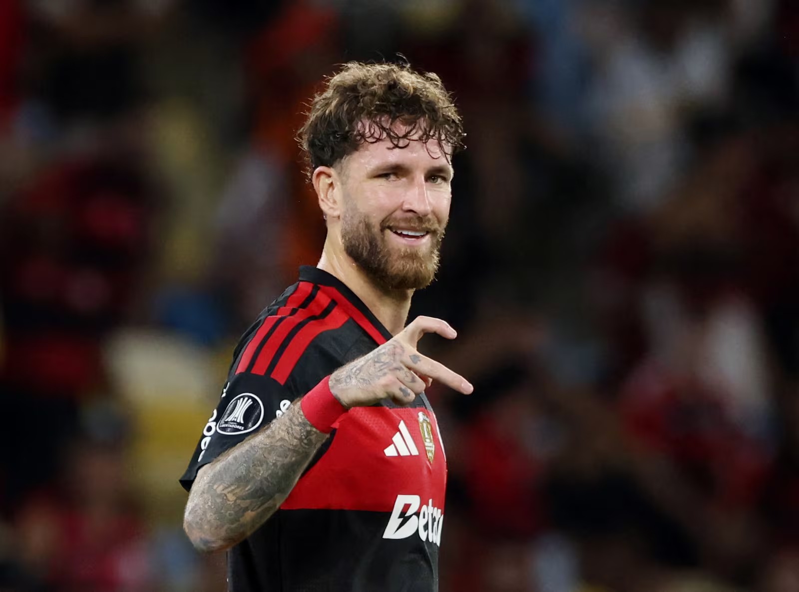 No Flamengo, Léo Pereira mira seleção e cita Danilo como referência