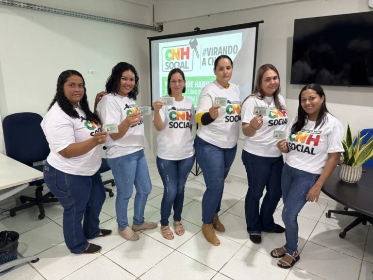 Novas habilitações do CNH Social são entregues pelo governo em Jaru