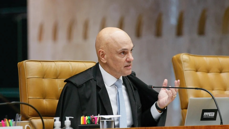 Revisão da vida toda tem julgamento suspenso no STF