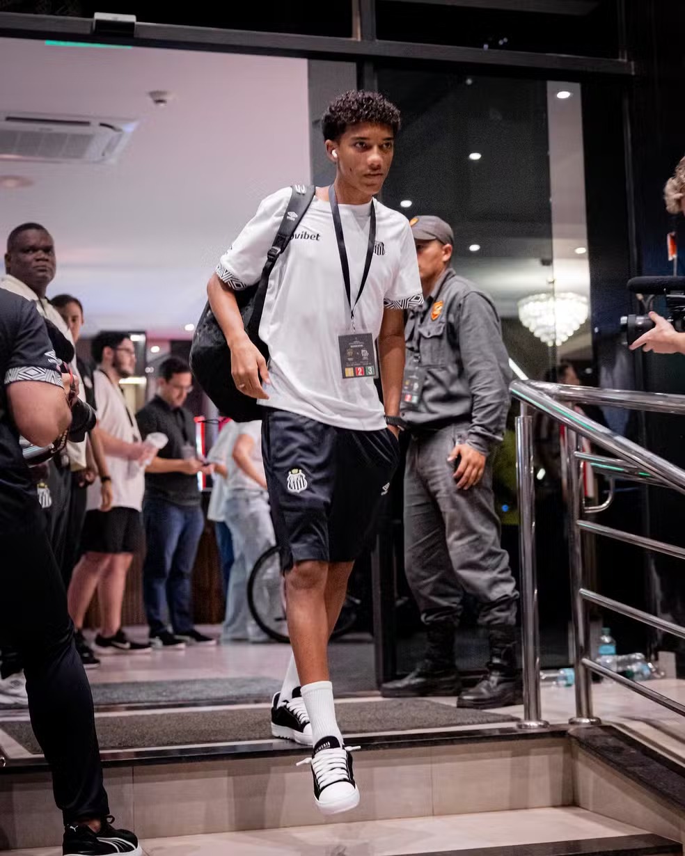 Caso Neymar: Robinho Jr. decide retirar notificação feita ao Santos