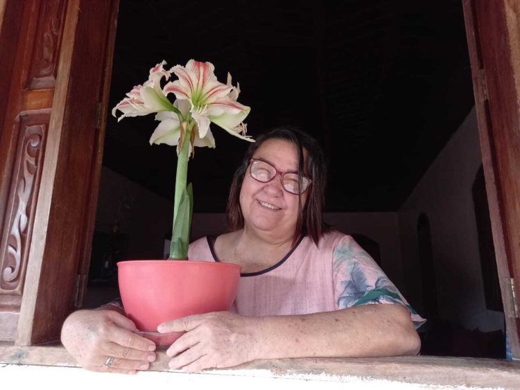 “Professora Nina Menina”, pioneira de Jaru, RO precisa de cirurgia urgente