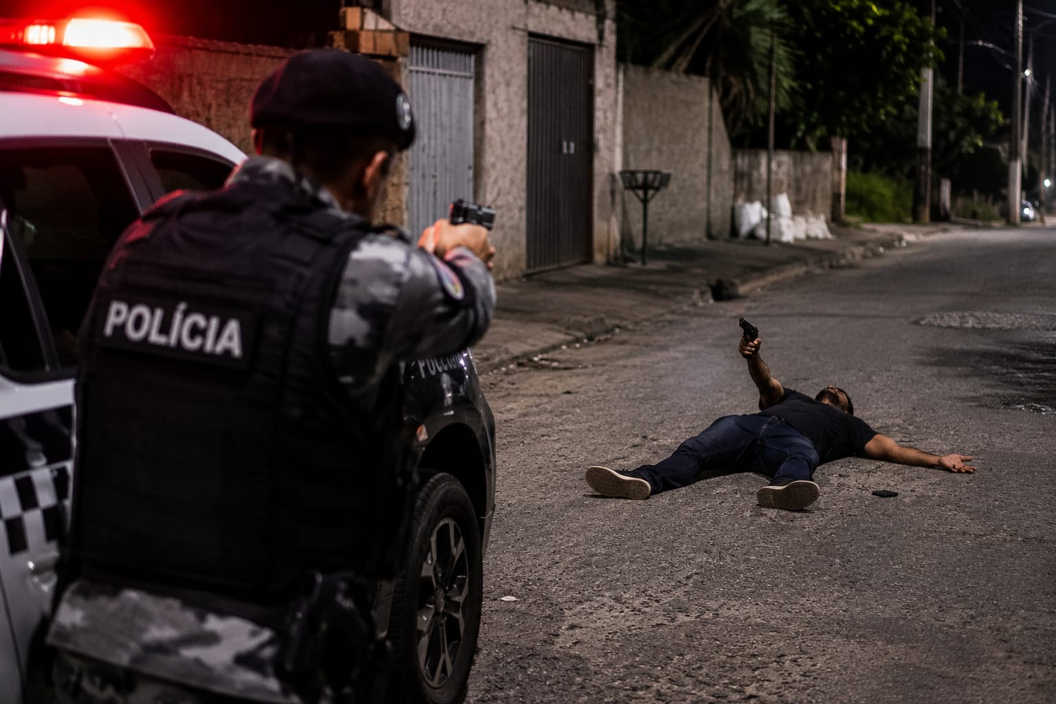 Criminoso envolvido em ataques à ex-companheira e PM morre em ação policial