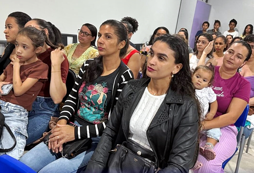 Projeto Música na Comunidade homenageia mães com noite de emoção e confraternização em Cacoal, RO
