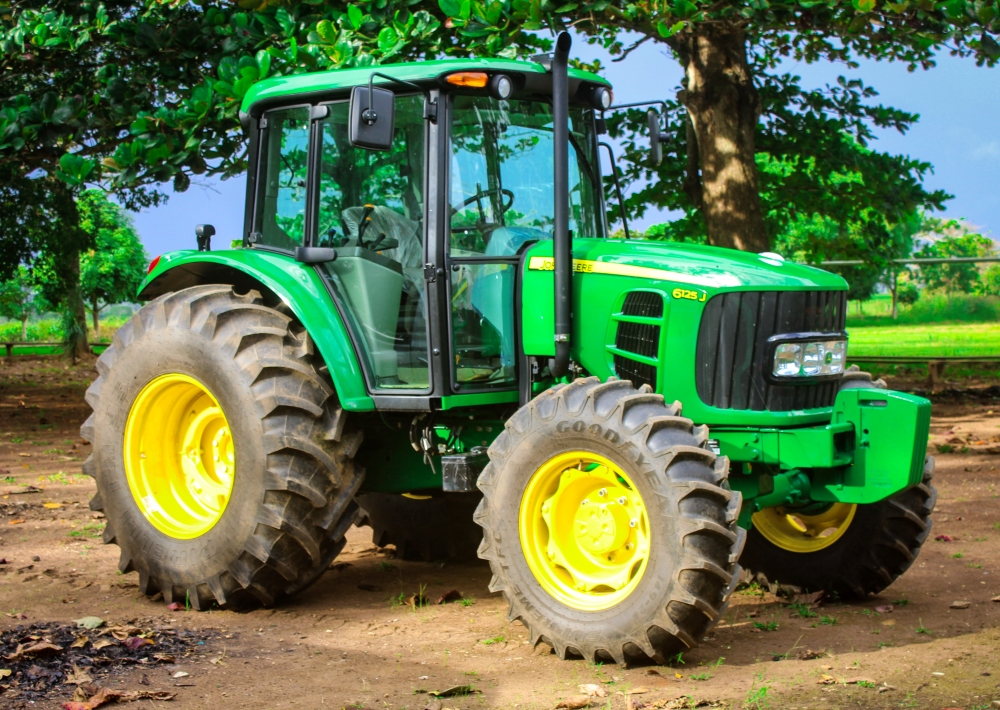 Alero no Agro: novo trator fortalece produtores rurais