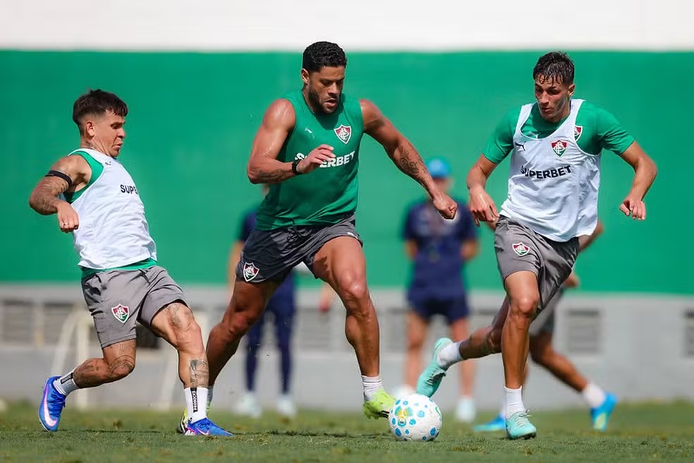 Apresentação de Hulk no Fluminense acontece no Maracanã