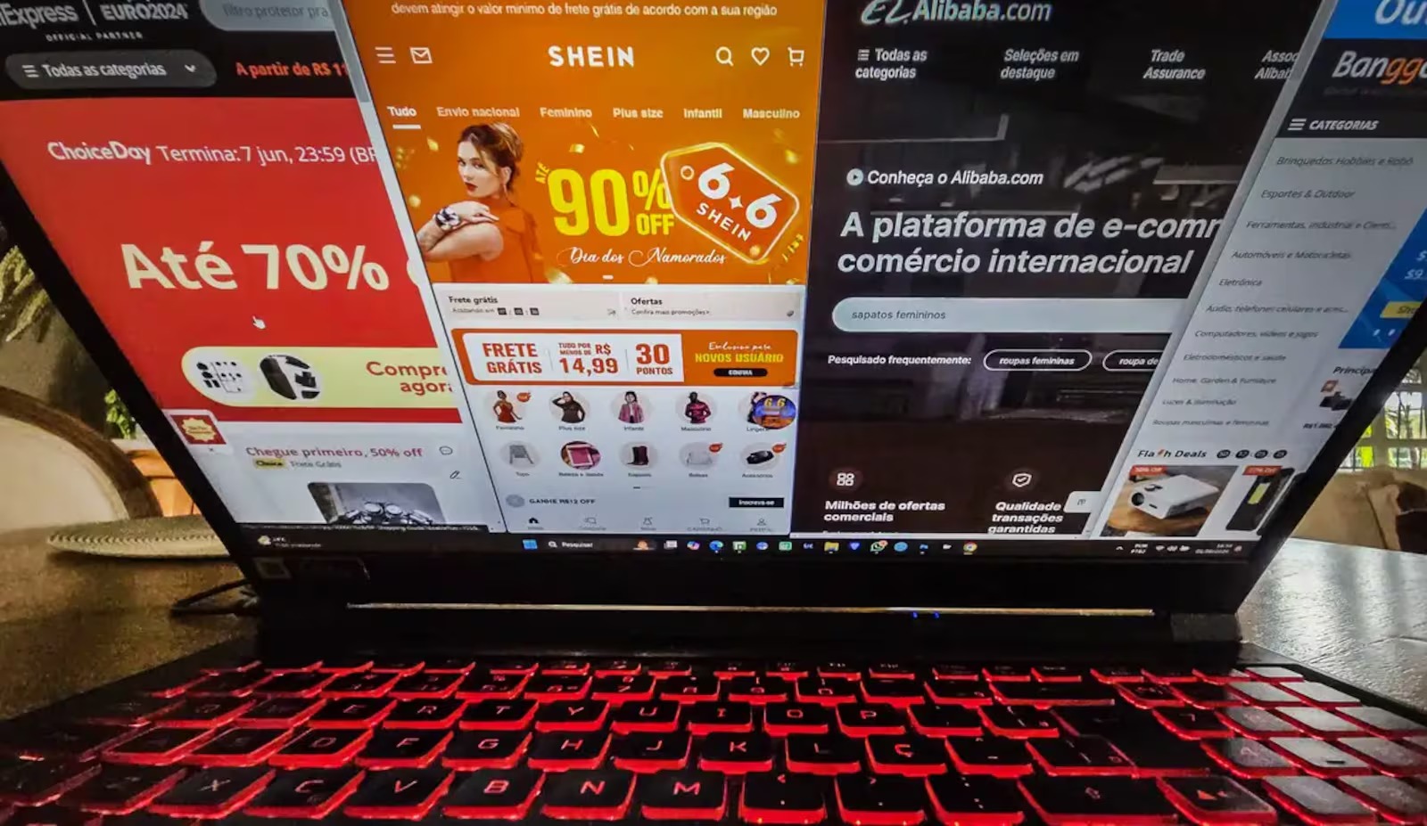 Alívio com fim da taxa das “blusinhas” divide espaço com alta do dólar