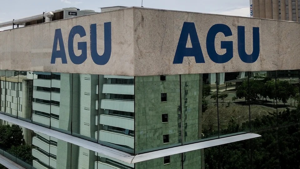 Parecer da AGU aprovado por Lula facilita regularização de imóveis com dívidas fiscais