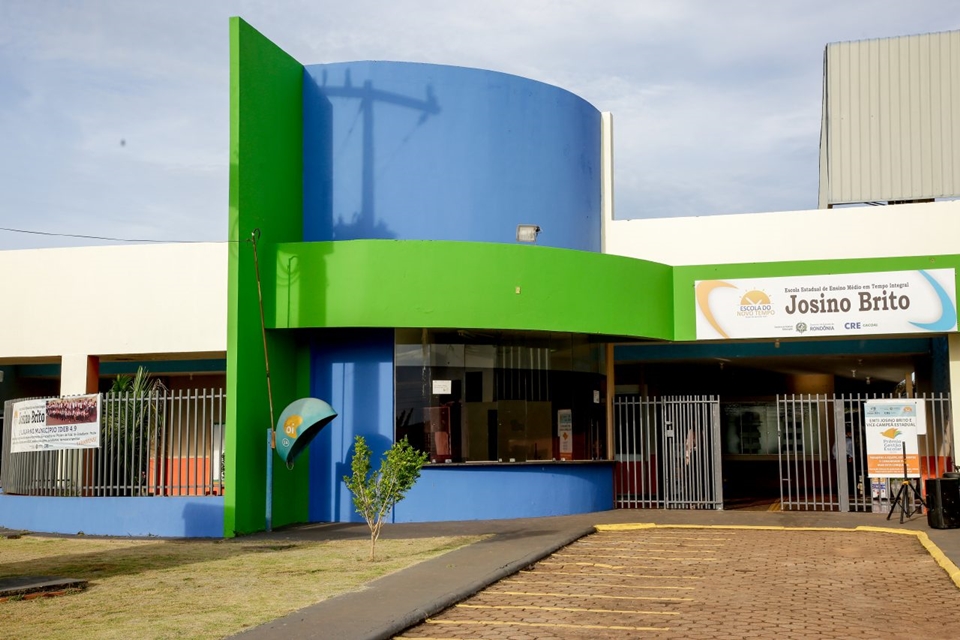 Professor é alvo de denúncias de suposta importunação em escola estadual de Cacoal; Polícia Militar foi acionada