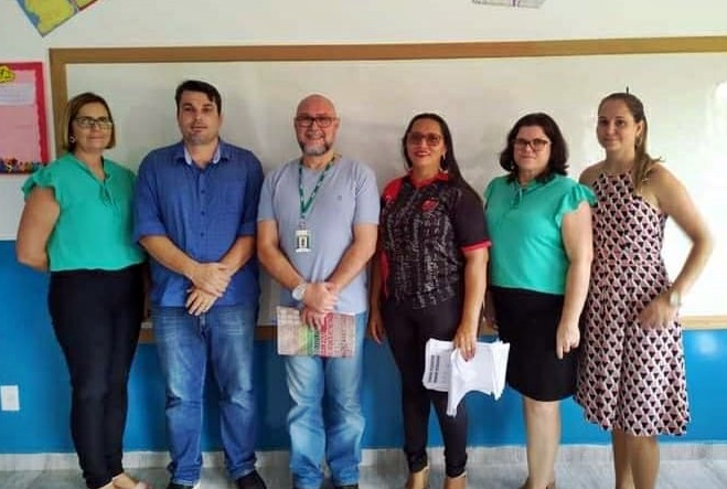 Prefeito Eduardo Bertoletti de Primavera de Rondônia, RO é 1º em RO, a pagar o novo piso salarial dos professores