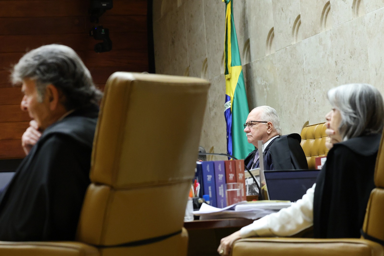 Tensão entre Fachin e Gilmar expõe crise no Supremo Tribunal Federal