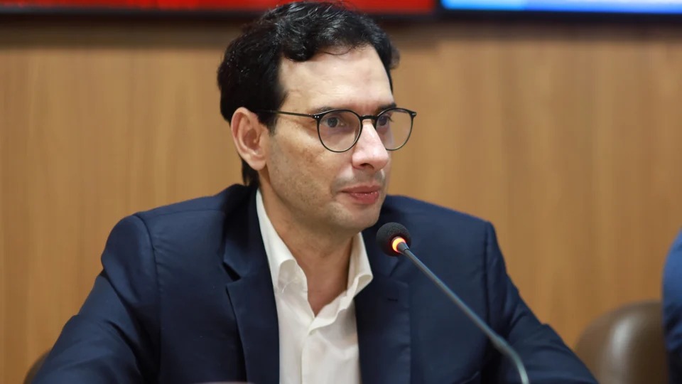 Relatório final da PEC da 6×1 tem leitura suspensa temporariamente