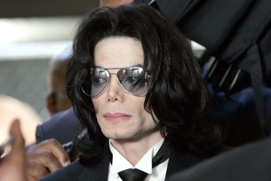 Julgamento de Michael Jackson vira série e ganha trailer na Netflix