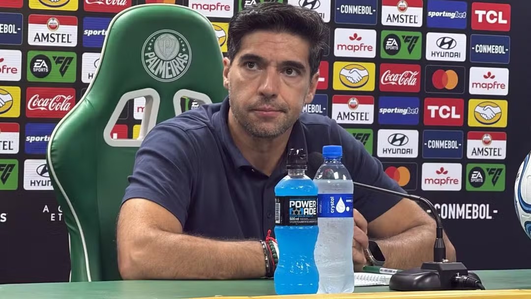 Técnico Abel faz declaração sobre arbitragem de Flamengo x Palmeiras