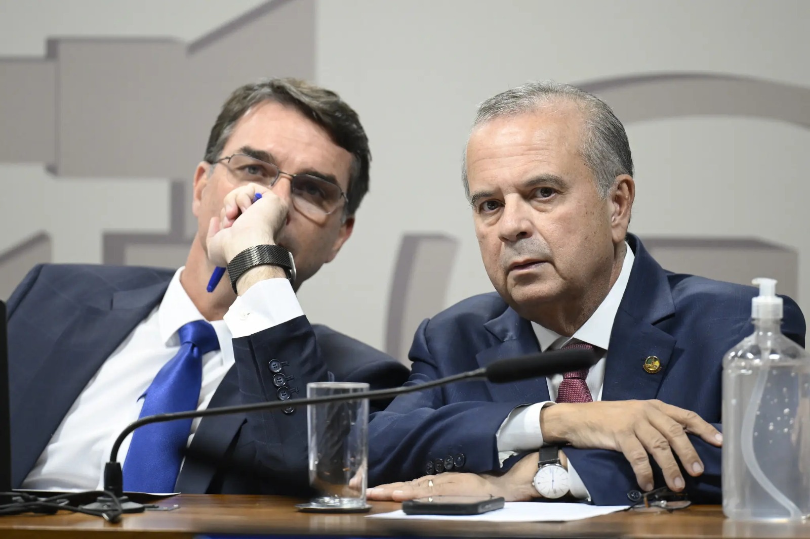 Marinho aciona STF para investigar possível vazamento de conversas entre Flávio e Vorcaro