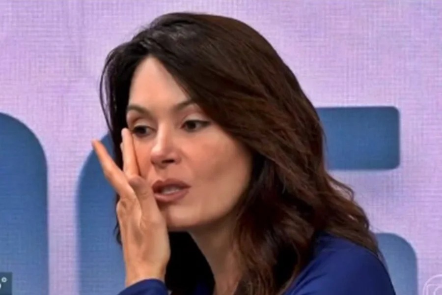 Jornalista se comove ao relatar caso de violência contra mulher