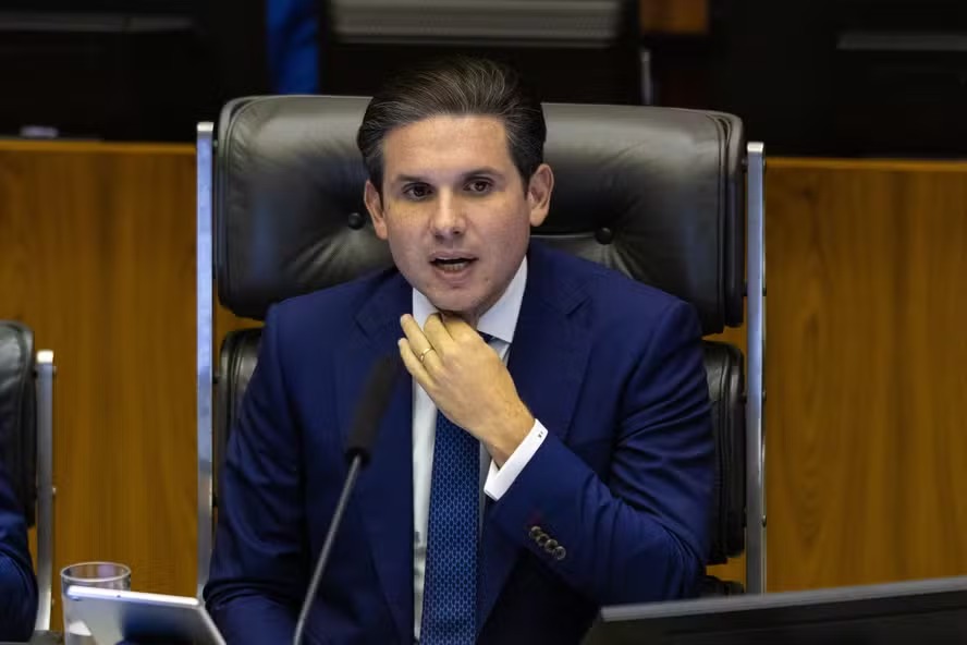 Redução da escala 6x1 é defendida como benefício à saúde do trabalhador