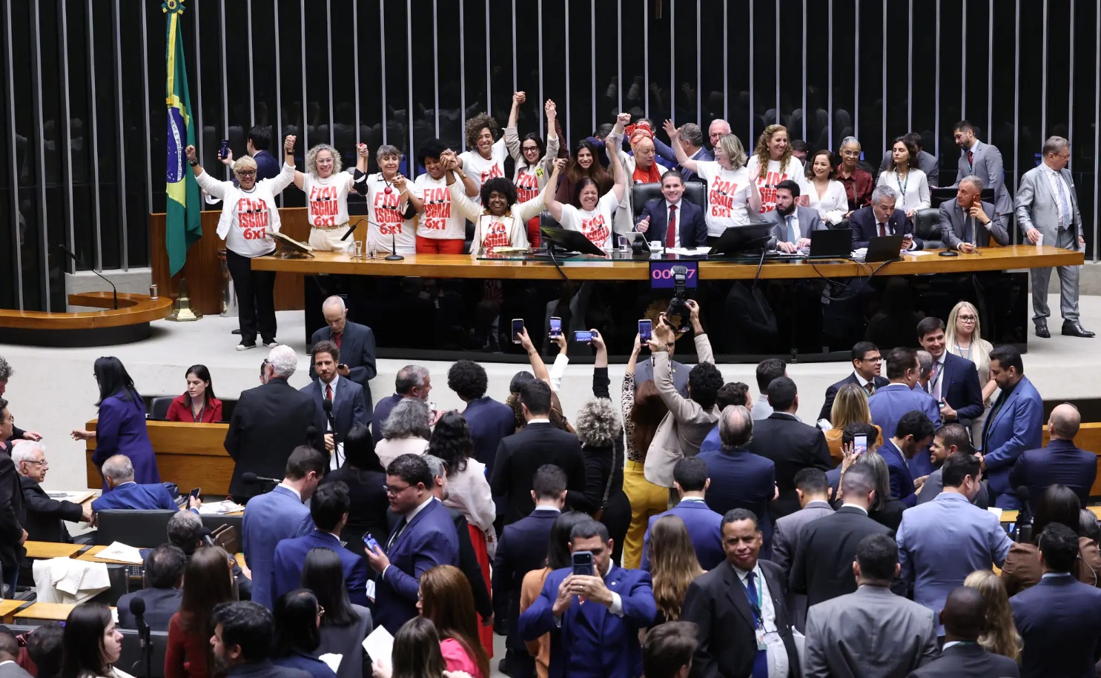 Câmara dos Deputados aprova mudança histórica na jornada de trabalho