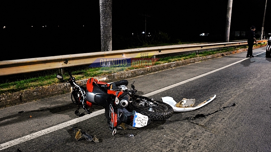 Três veículos colidem na BR-364, no perímetro urbano de Cacoal, RO