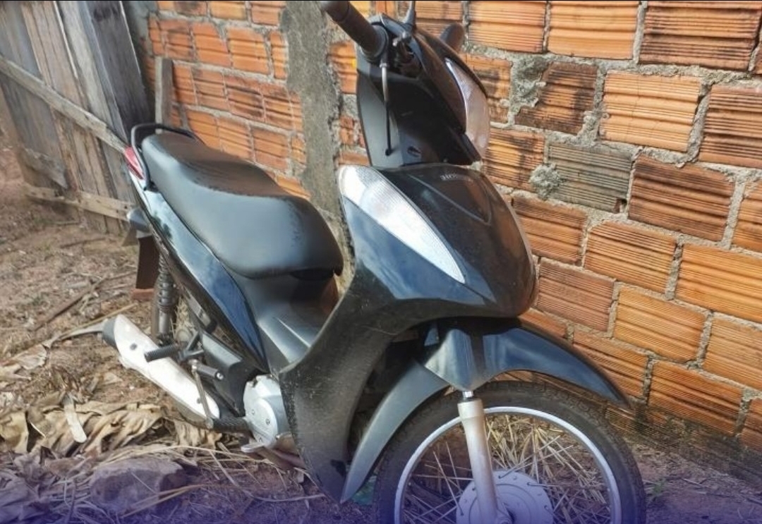 PM recupera motoneta furtada após denúncia anônima em Cacoal