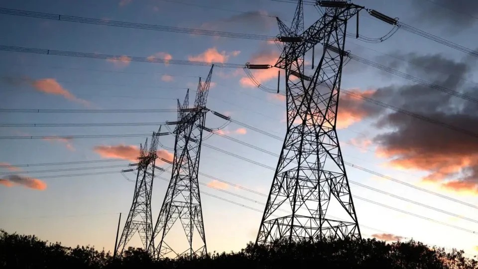 Análise aponta potencial encarecimento da conta de luz em R$ 985 bilhões