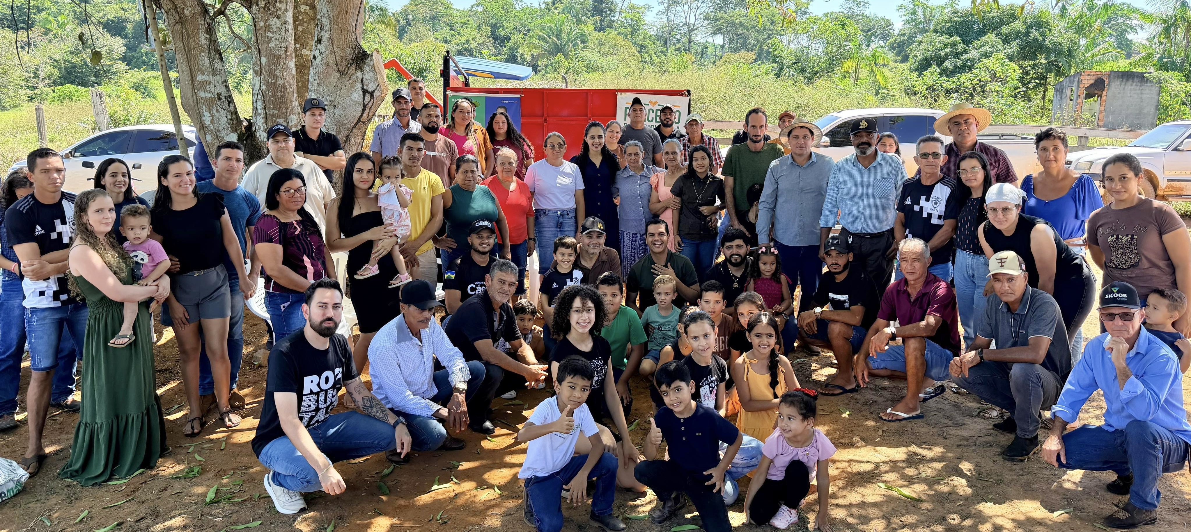 Cássio Gois destina implemento agrícola a produtores rurais de Seringueiras
