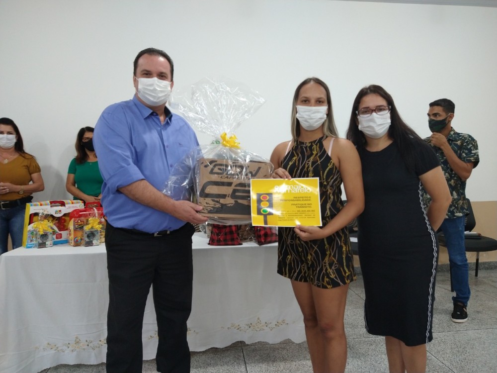 Dr. Luís do Hospital, participa de programação na Escola Gov. Jorge Teixeira, no setor 07 em Jaru, RO