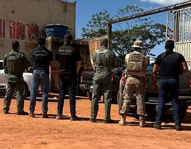 PF apreende combustível ilegal e prende suspeitos em Guajará-Mirim