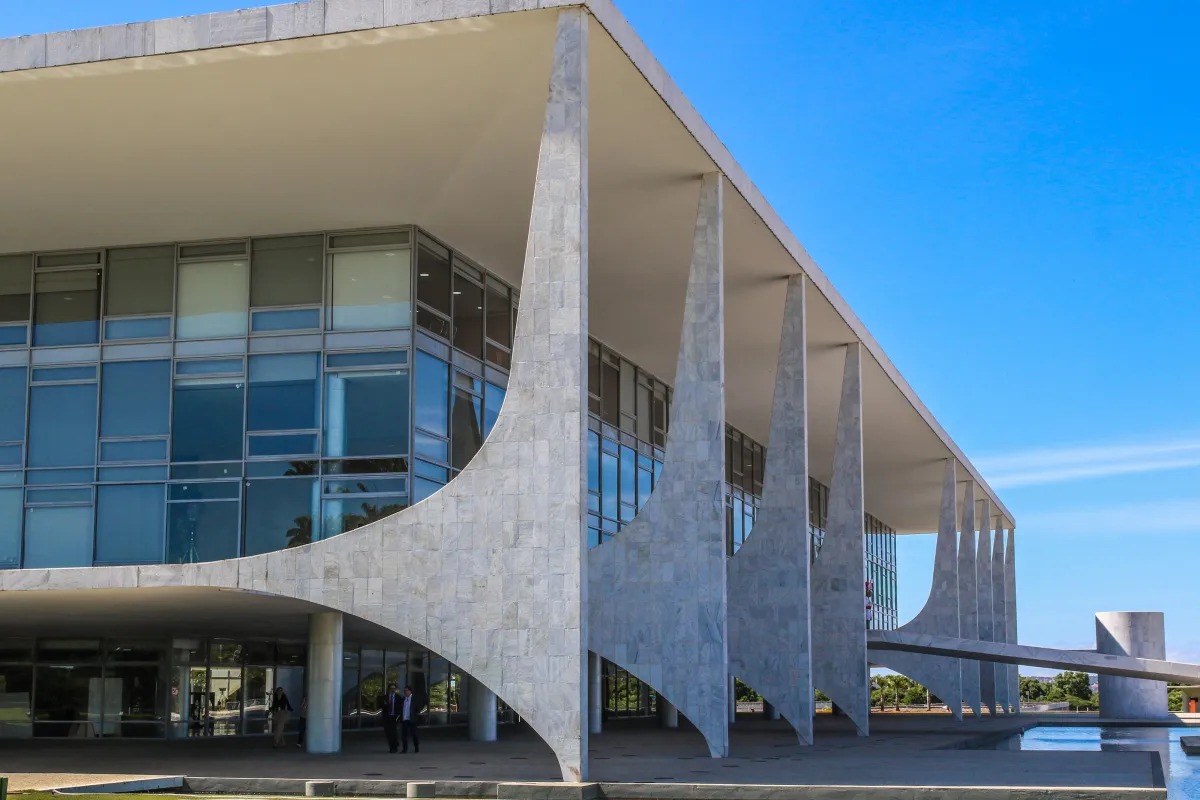 Planalto resiste a recuar na urgência do 6x1 e aceita custo político
