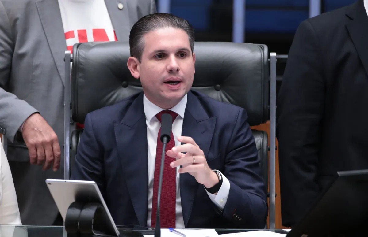 Discussão sobre escala 6x1 ganha força e pode liberar pauta do plenário