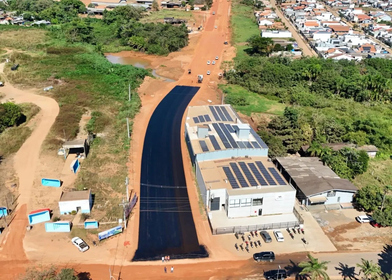 Aplicação de asfalto marca nova etapa na Linha 625