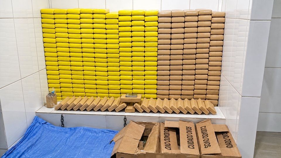 Polícia Militar apreende mais de 328 kg de drogas e prende casal durante operação em Cacoal, RO
