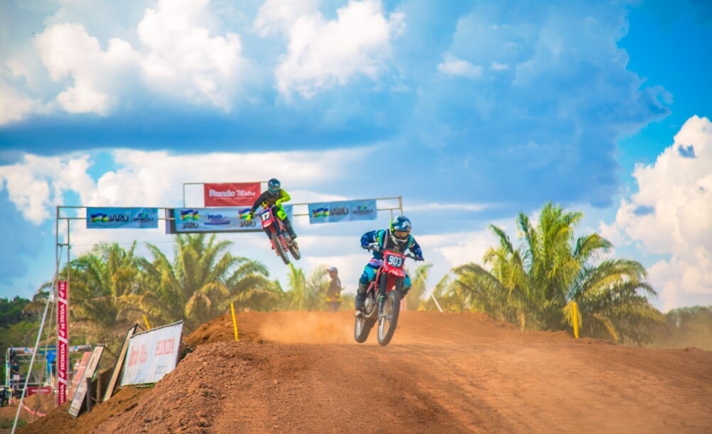 Mais de 200 pilotos participam da 4ª etapa do Rondoniense de Motocross em Jaru