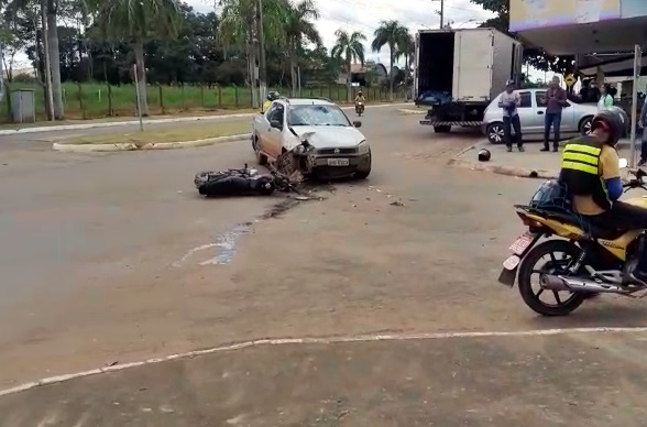 Mulher fica ferida após sofre acidente na Dom Pedro I, no setor 04, em Jaru, RO