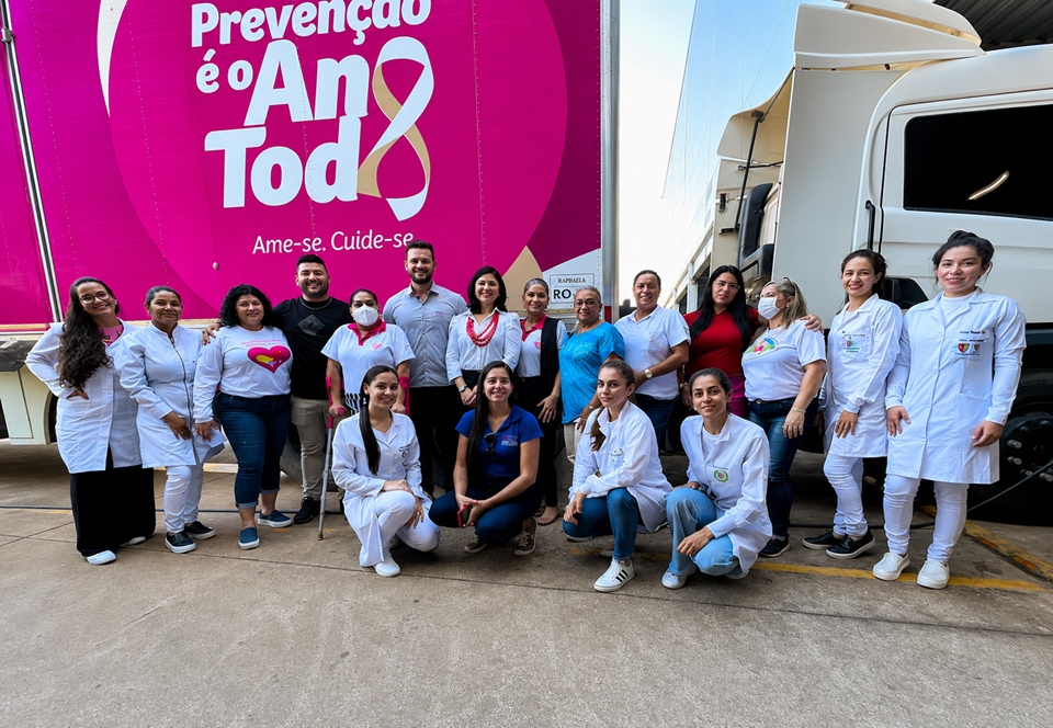 Carreta do Hospital de Amor oferece mamografia e preventivo gratuito