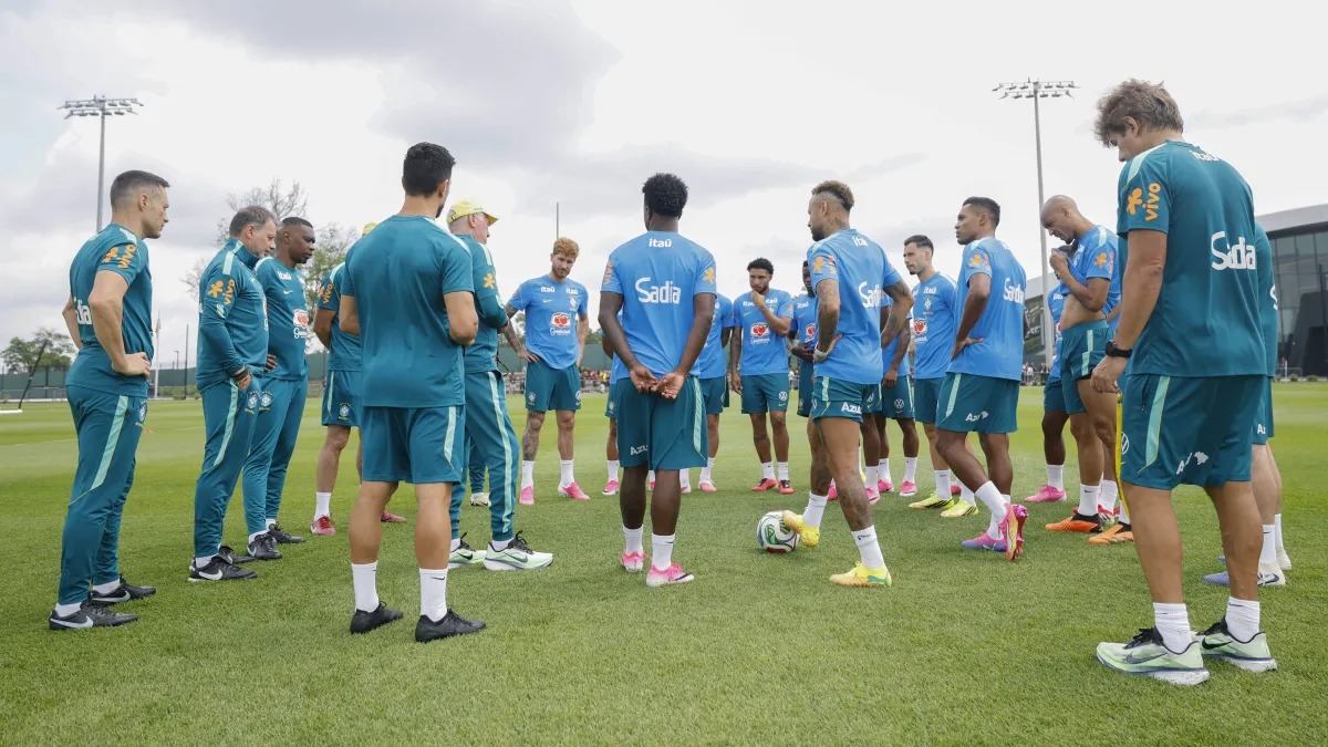 Seleção ganha reforços e treina quase completa antes das oitavas contra o Japão