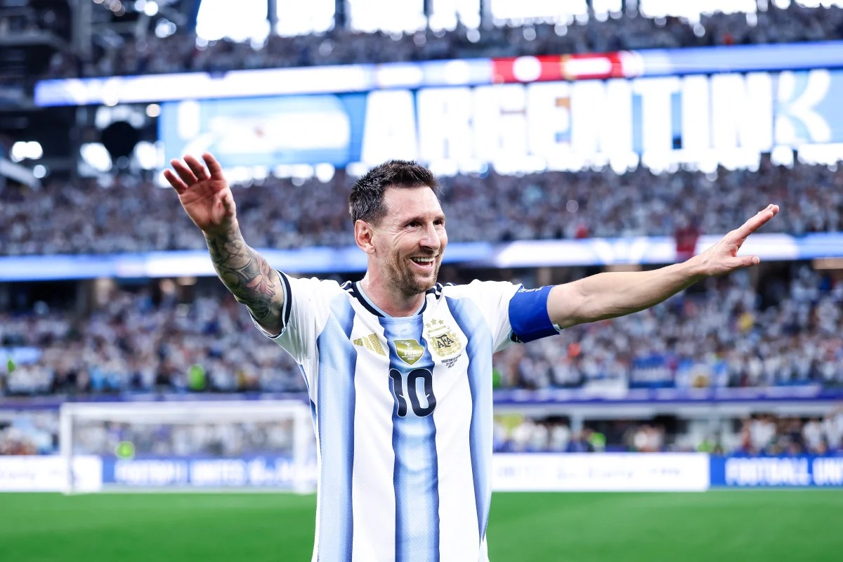 Na 1ª fase da Copa, Messi é o jogador de linha com menor movimentação