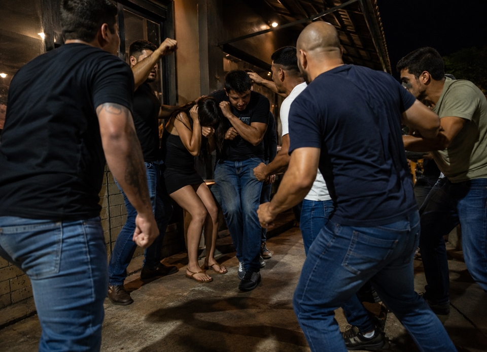 Homem fica ferido após tentar defender irmã em bar próximo à rodoviária, em Cacoal, RO